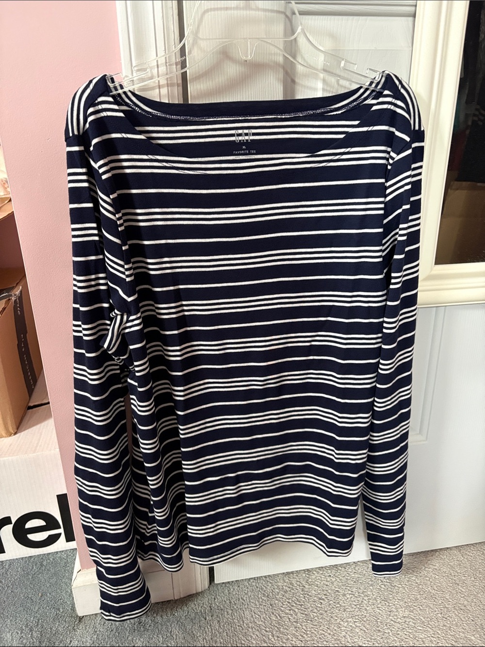 NWT Gap Classic Navy and White Stripe Long-Sleeve boatneck Top, size XL